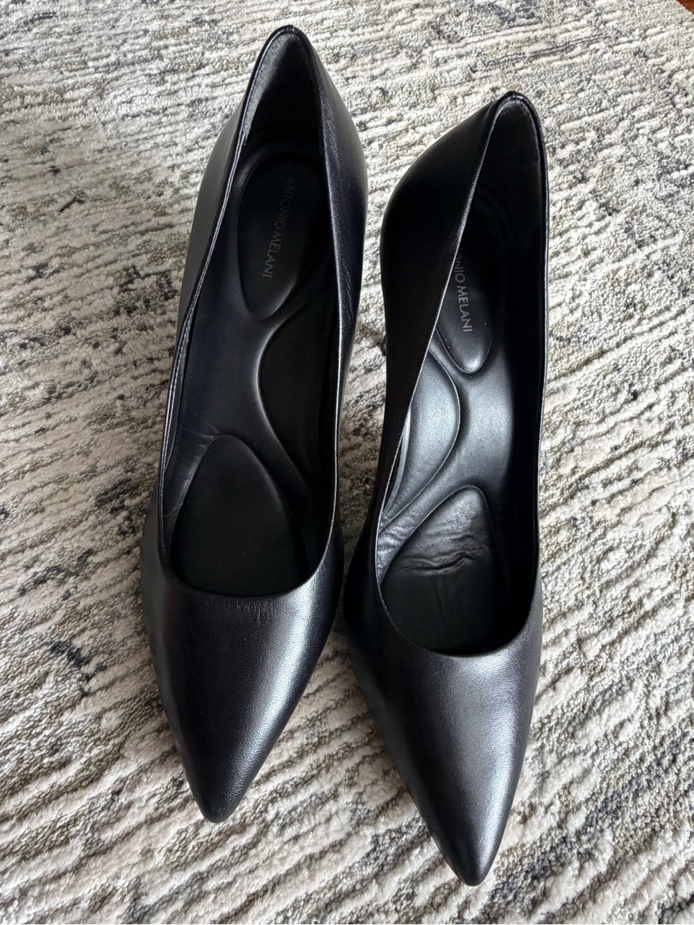 ANTONIO MELANI Black Leather Pointed-Toe Pumps